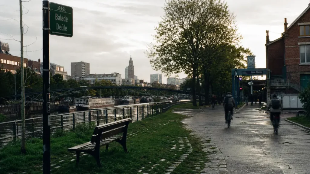 Balade autour de Lille sur la Deûle, chemin de halage et cyclistes